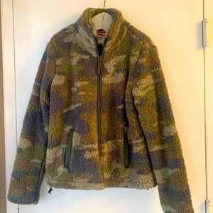 Thread and Supply Camo  zip up fleece jacket